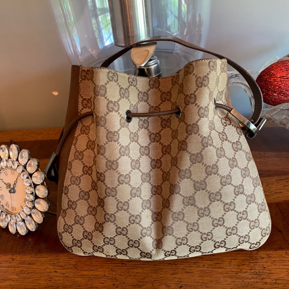 Gucci bucket bag